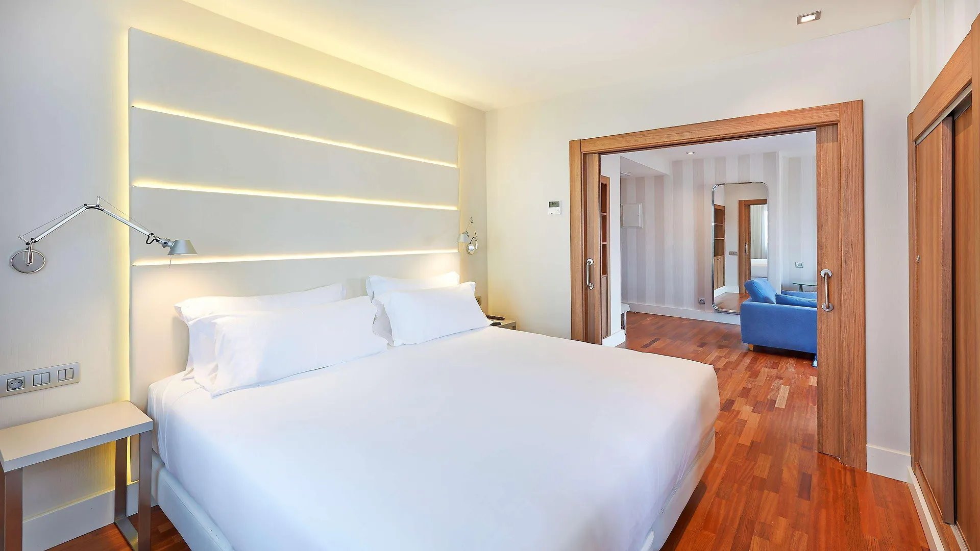 Hotel Nh Barcelona Les Corts 3*,