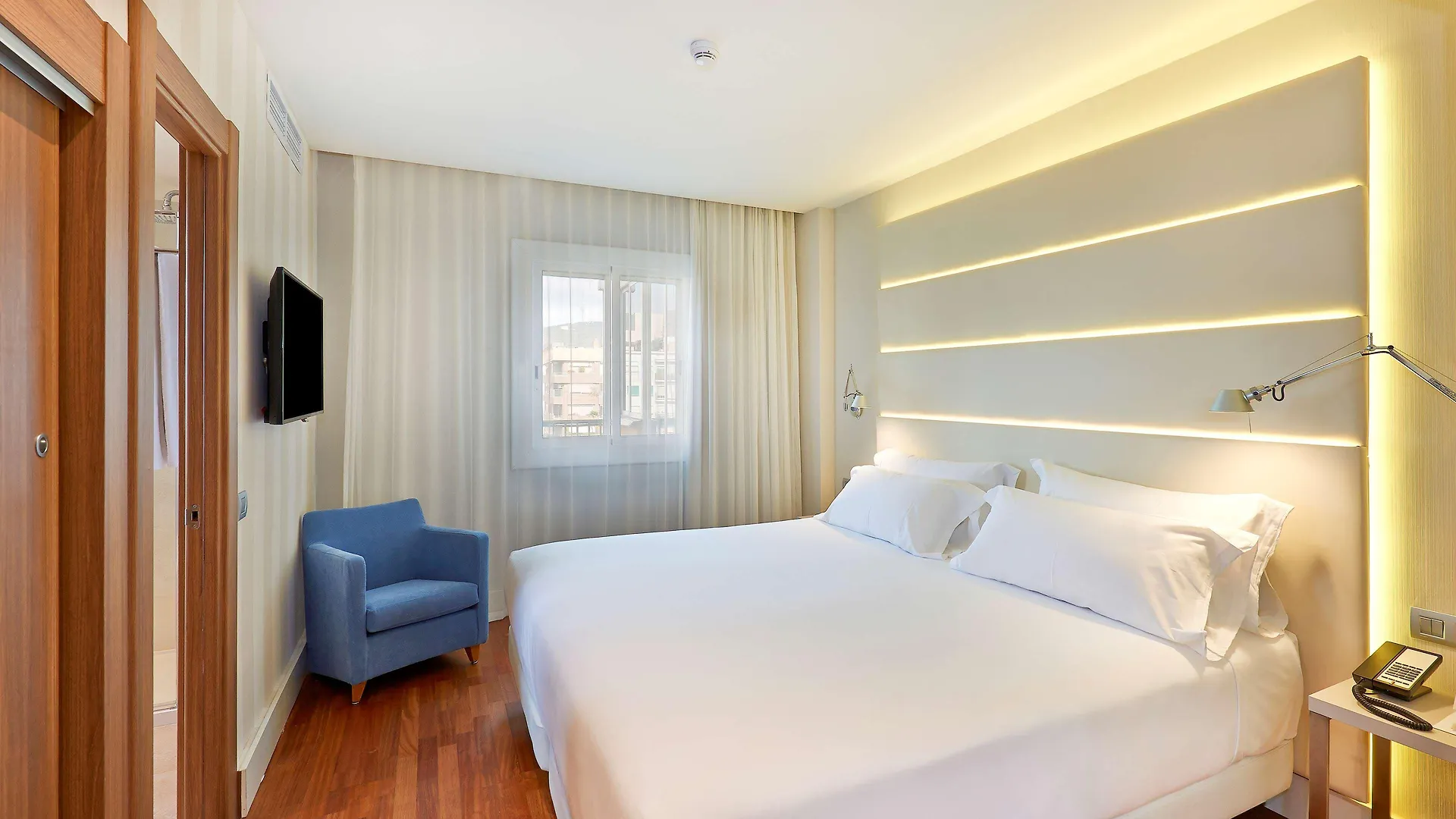 Hotel Nh Barcelona Les Corts 3*,  Spagna