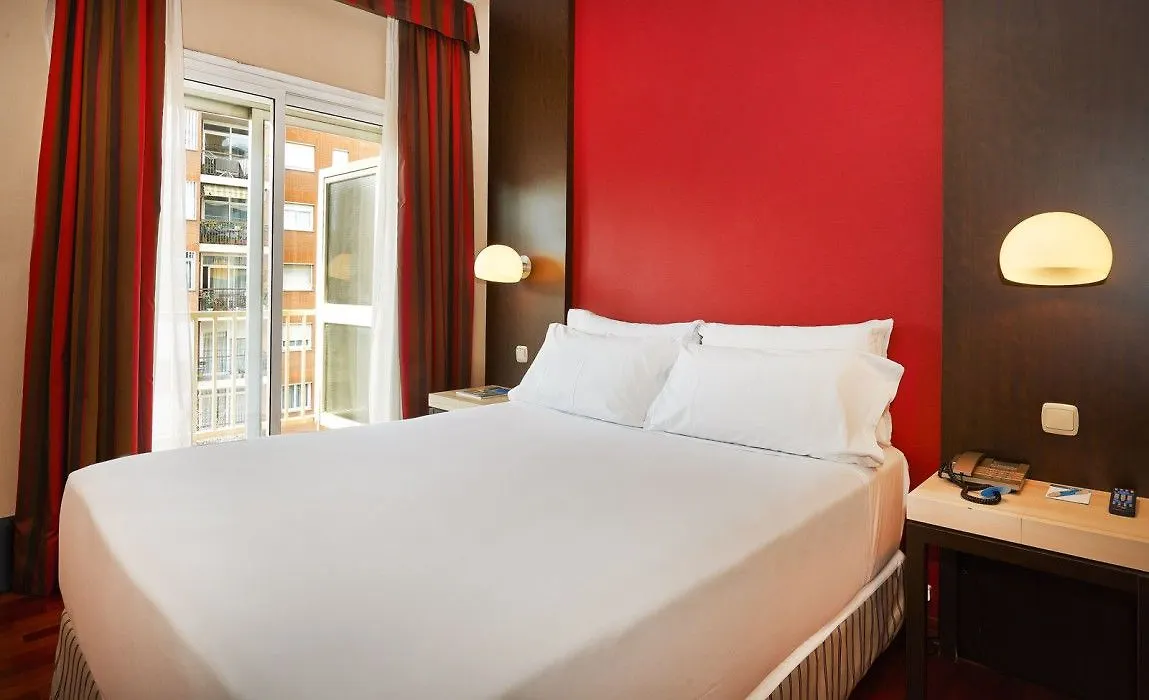 Hotel Nh Barcelona Les Corts 3*,