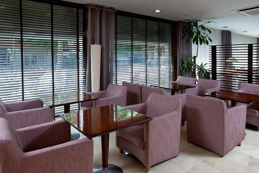 Nh Barcelona Les Corts Hotel