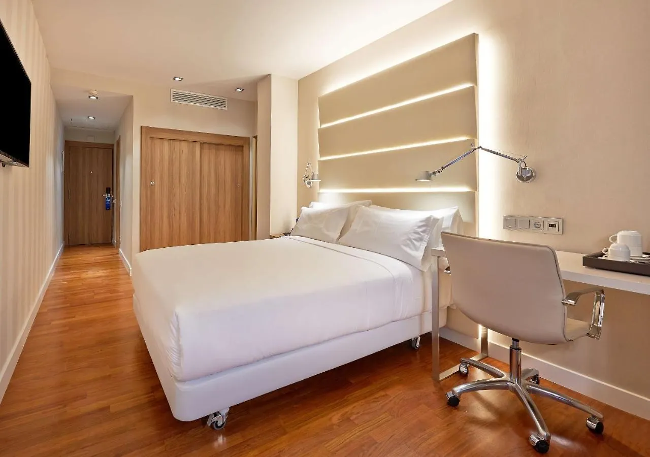 Nh Barcelona Les Corts Hotel