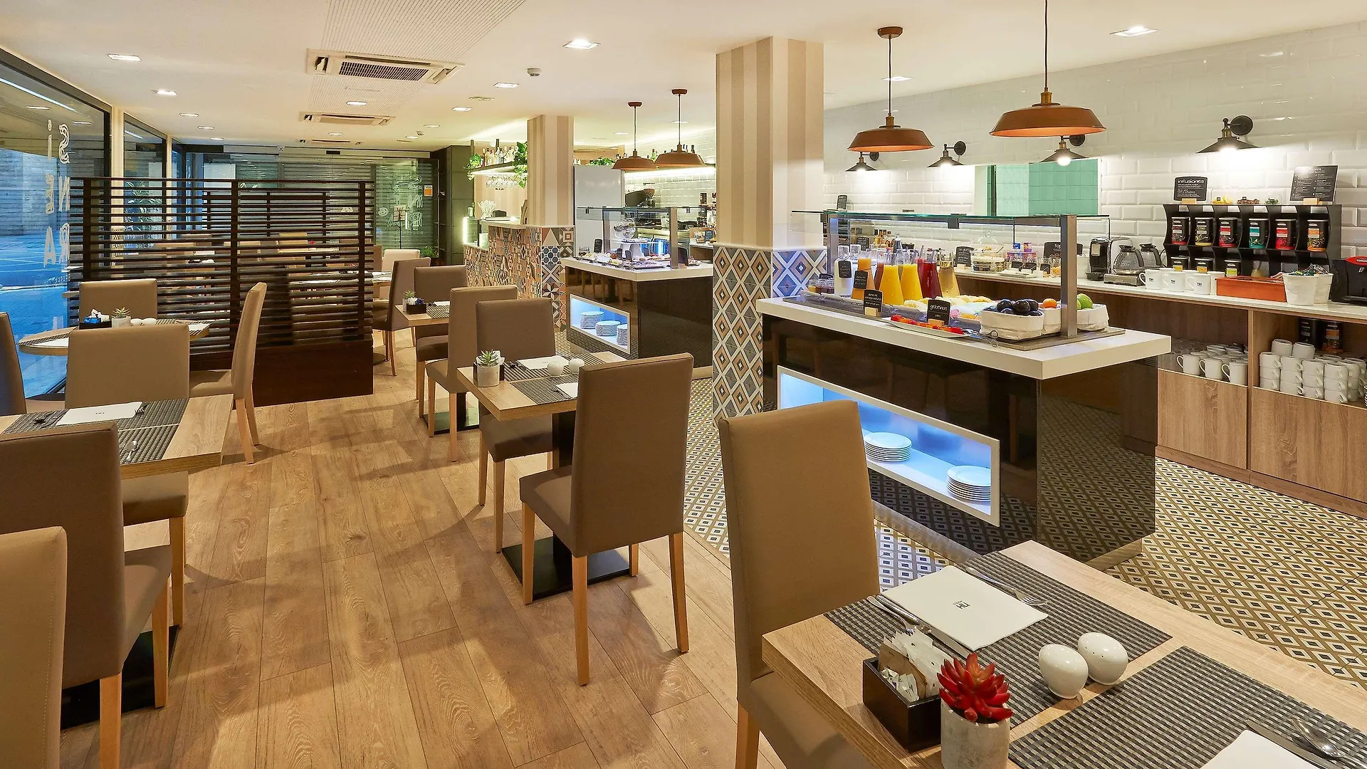 Nh Barcelona Les Corts Hotel