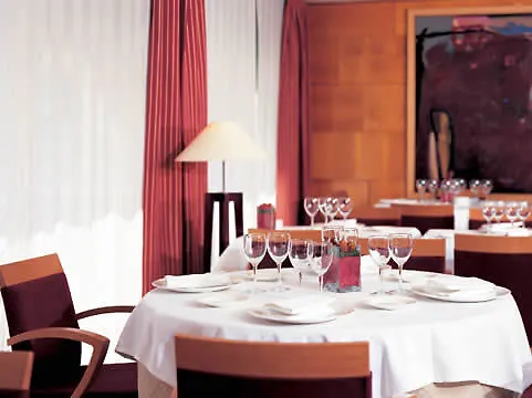 Nh Barcelona Les Corts Hotel